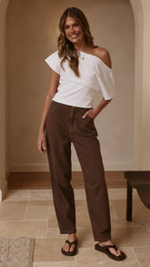 Cleora Barrel Jeans - Chocolate