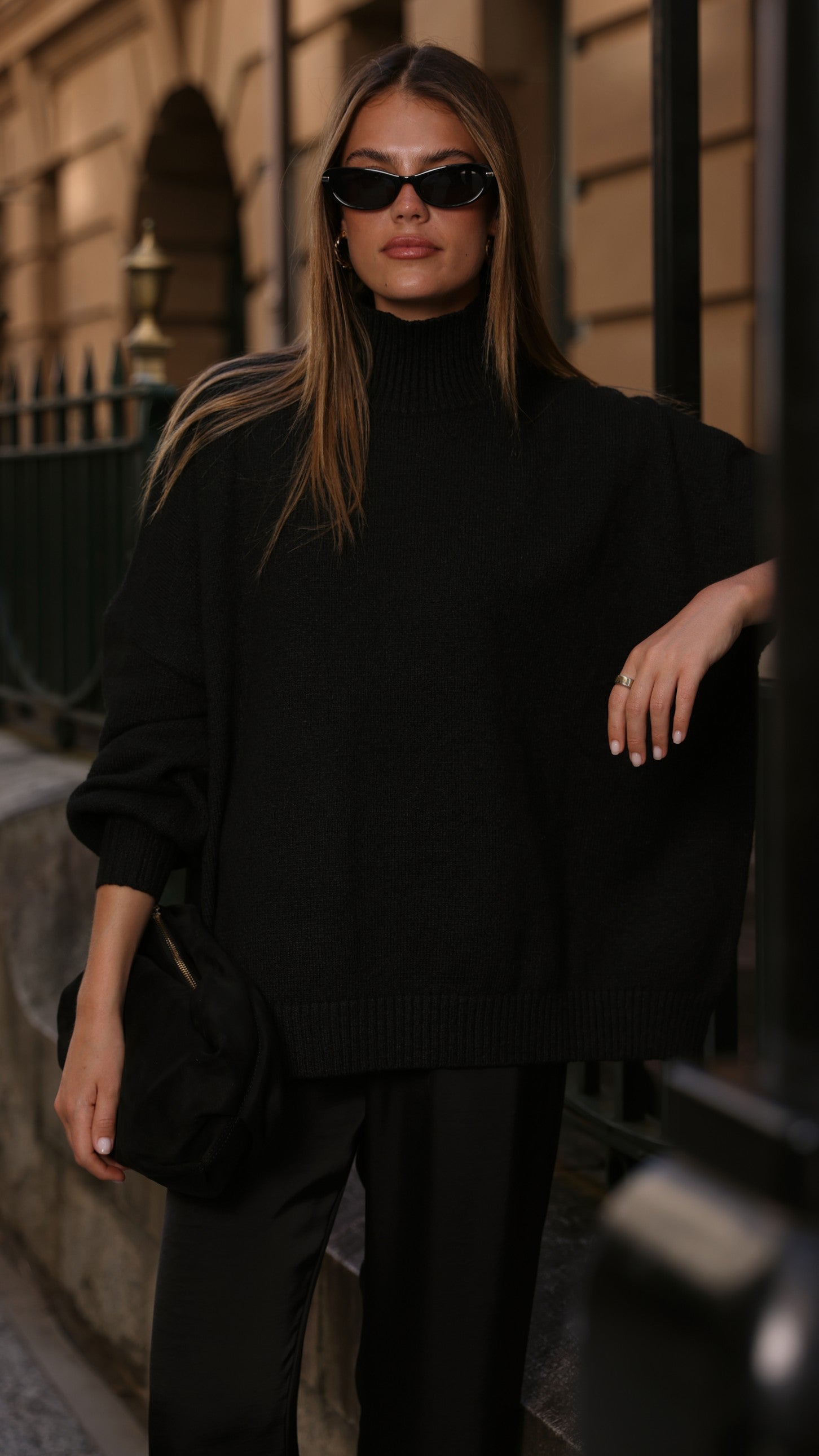Harita Knitted Sweater - Black