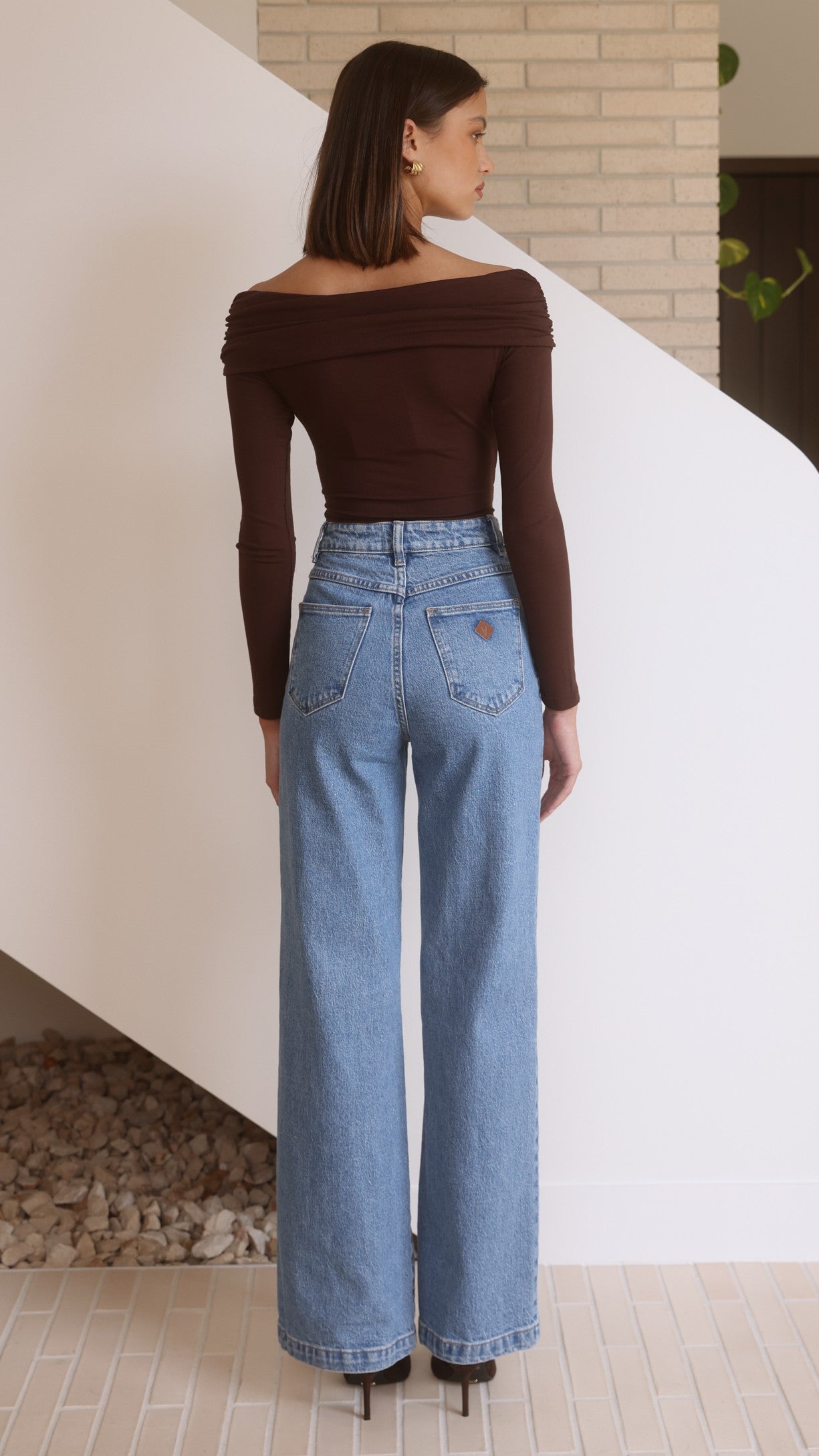 Elkie Off Shoulder Bodysuit - Chocolate