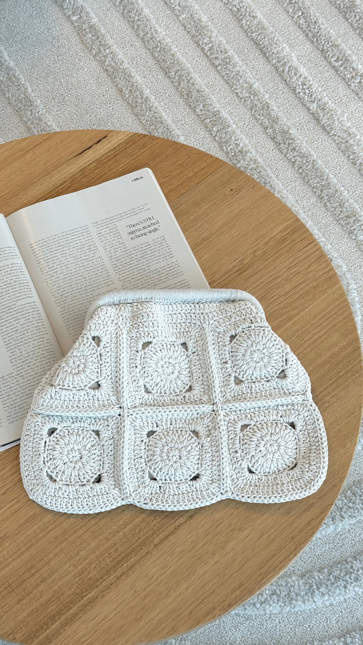 Ellie Crochet Clip Top Clutch - Cream