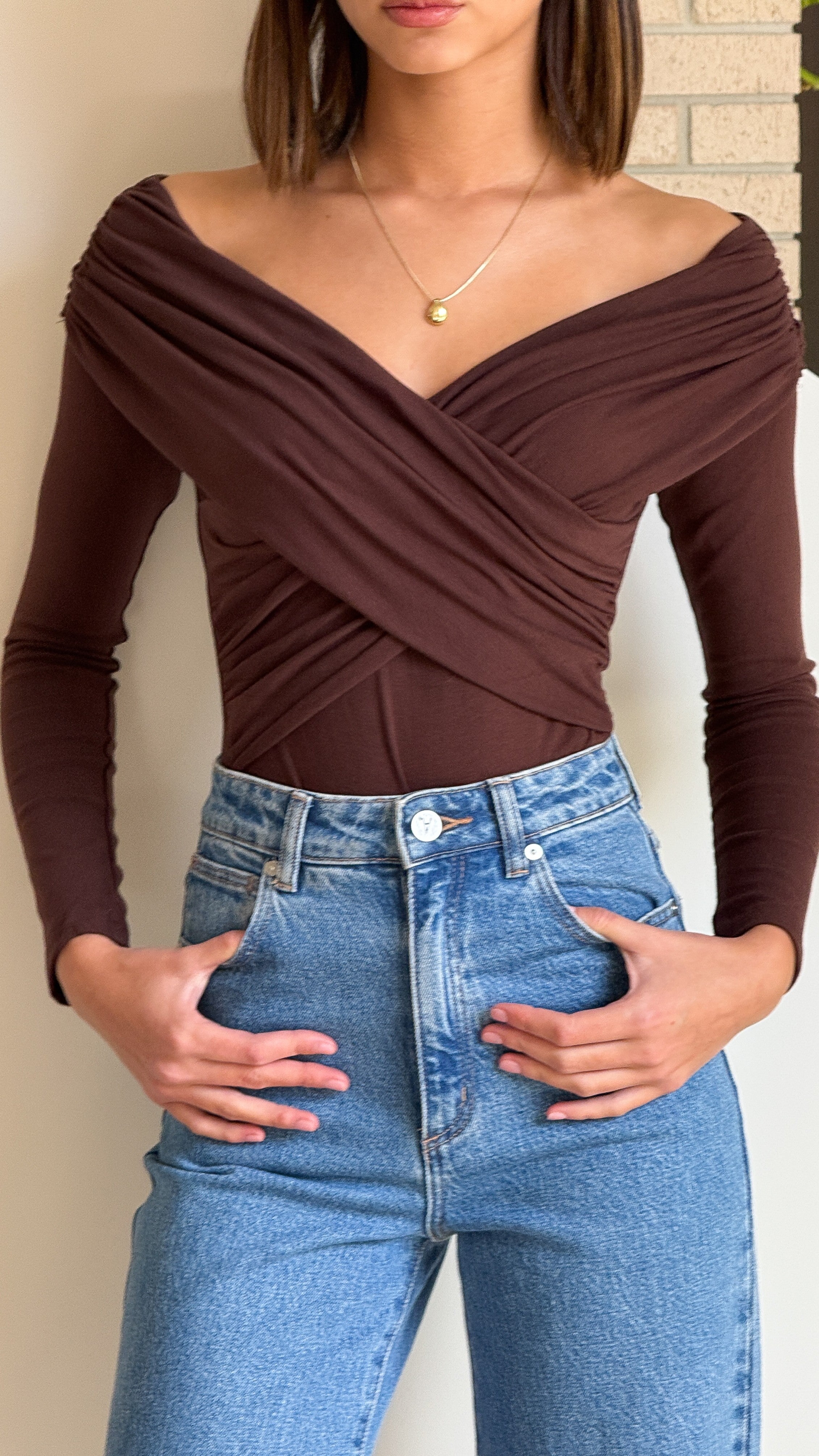 Elkie Off Shoulder Bodysuit - Chocolate